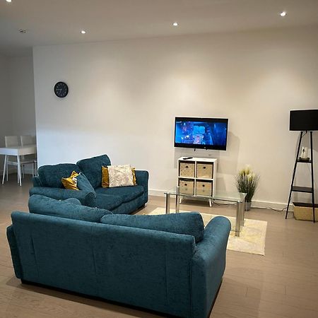 Maplewood Luxurious One-Bed Flat With Free Parking St Albans Exterior foto